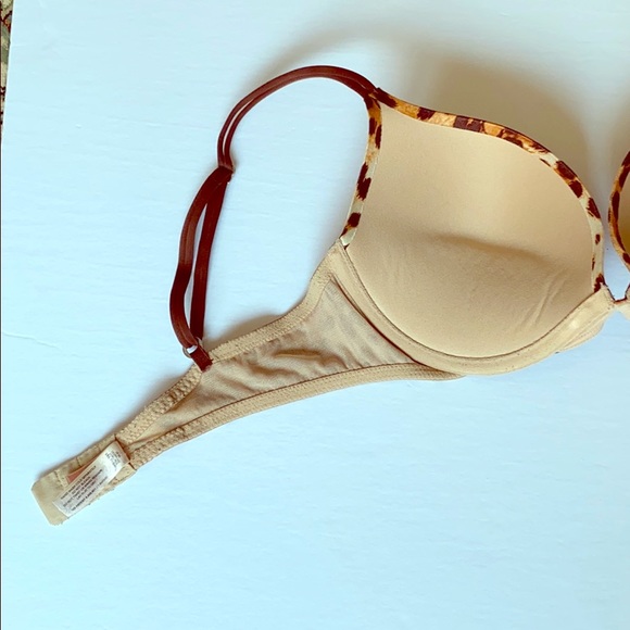 Victoria's Secret Very Sexy Push Up 34C - Picture 7 of 10